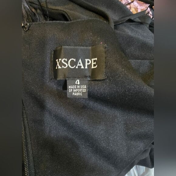 XSCAPE V-Neck Feather-Trimmed High-Slit Gown NWOT size 4 Black - Picture 6 of 6